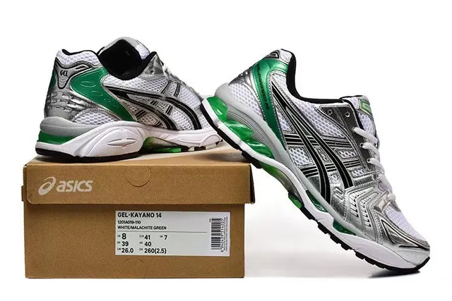 ASICS Gel-Kayano حذاء جري باللون الفضي والأخضر 6