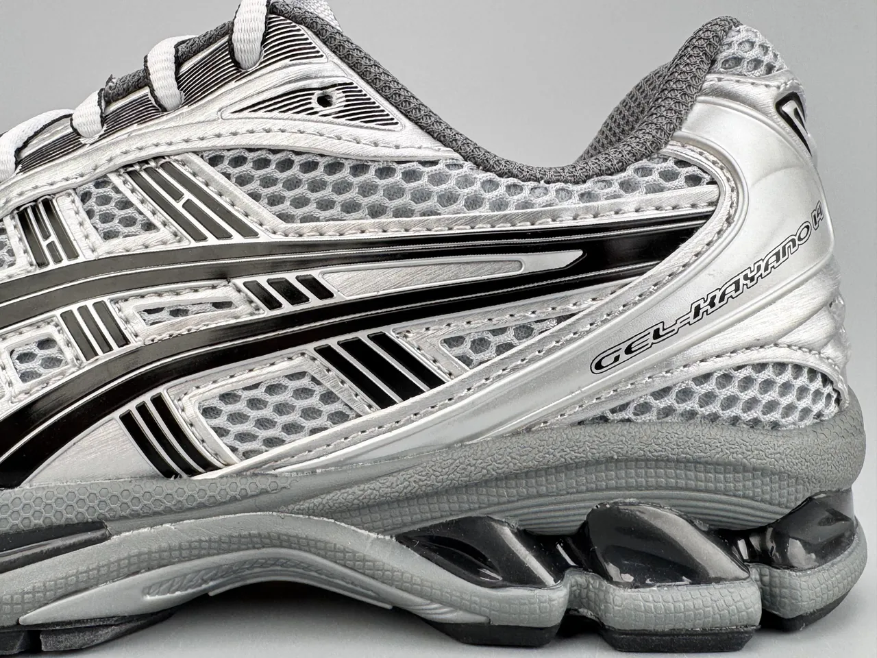 ASICS Gel-Kayano Silver Black Gray Running Shoes 7