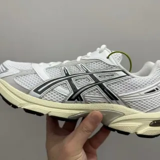 ASICS Gel-Kayano White Black Mesh Upper Synthetic Overlays Running Shoes