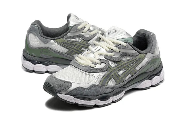 ASICS Cinza Verde Camadas Sintéticas Sobreposições Dedo de Malha Tênis de Corrida 3