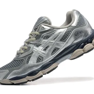 ASICS فضي بحري معدني جلد صناعي أزرق لمسة وسيطة أحذية جري