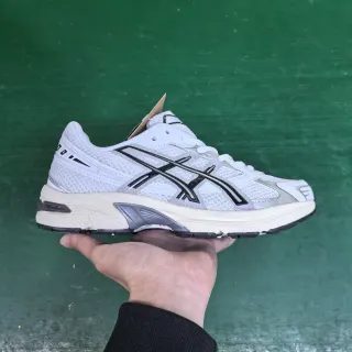 ASICS White Black Mesh Upper Tiger Stripe Logo Lifestyle Sneakers