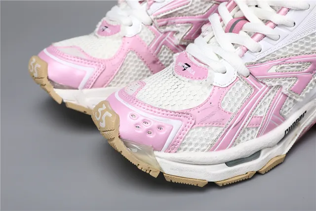 ASICS Chaussures Chunky Blancs et Roses avec Construction de Semelle Intermédiaire en Maille et Couche Synthétique 4