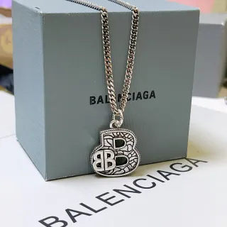 Balenciaga B-Motif 雕刻银链项链