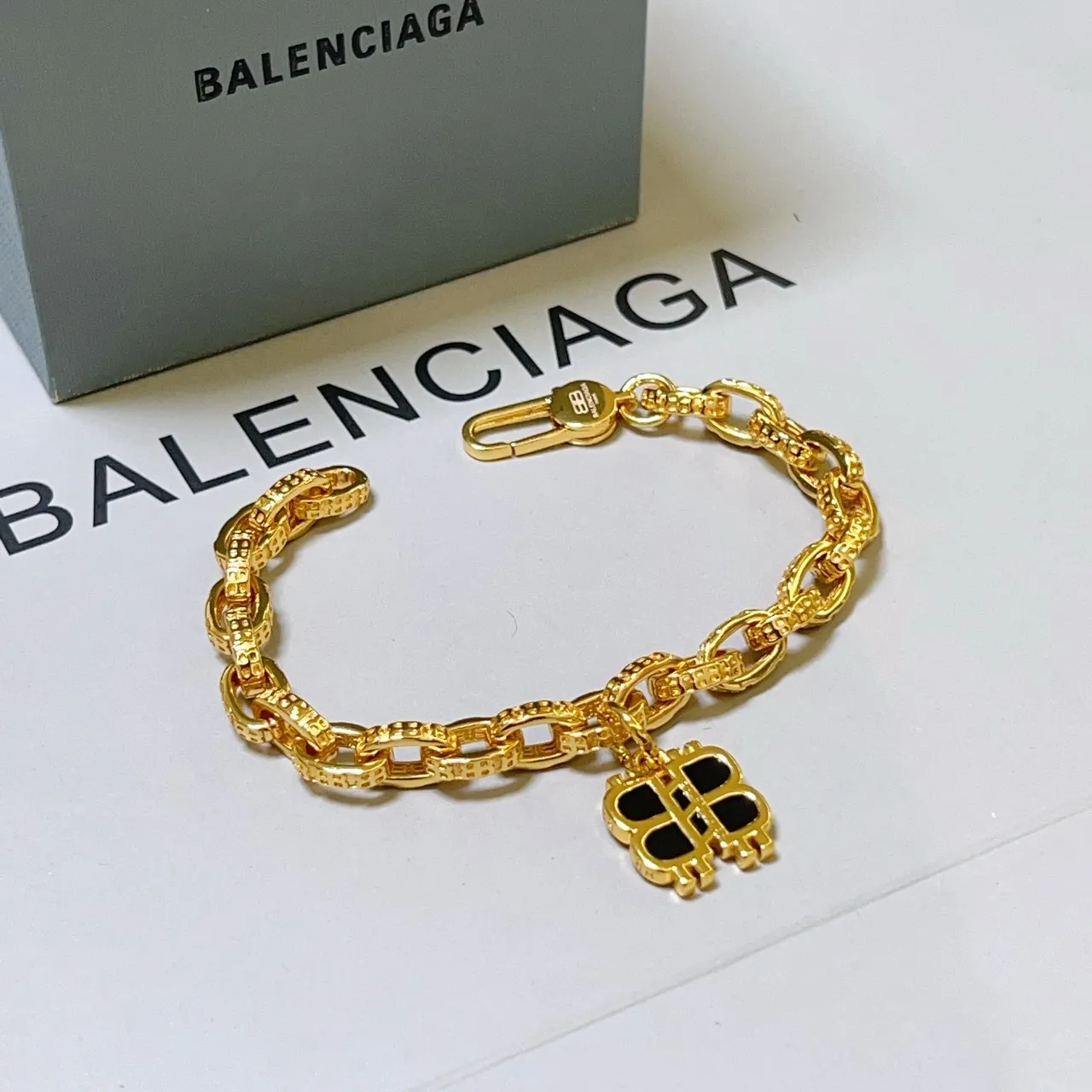 Balenciaga BB Logo Dourado Preto grosso Curb-Link Chain Textured Surfaces Pulseira 5