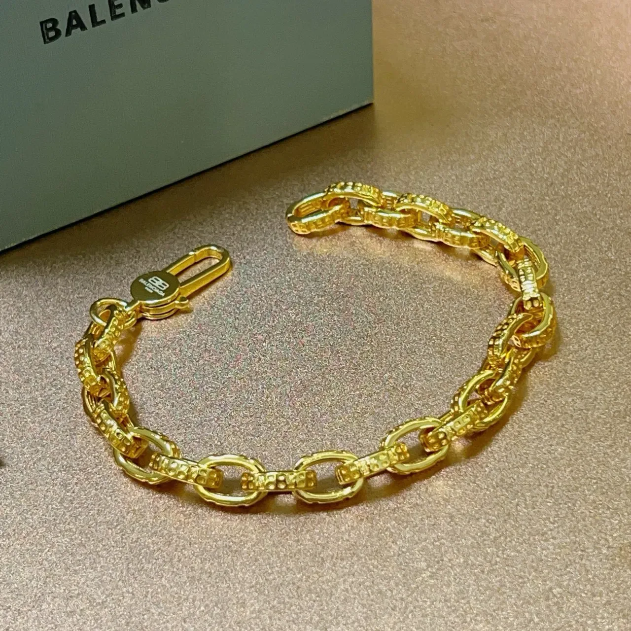 Balenciaga Bracelet Chunky Bracelet Chunky Bracelet Chunky Bracelet Chunky Bracelet Chunky Bracelet Doré 2