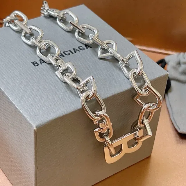 Balenciaga Defender Silver Chunky Link Chain Geometric Interlocking Links Necklace 4