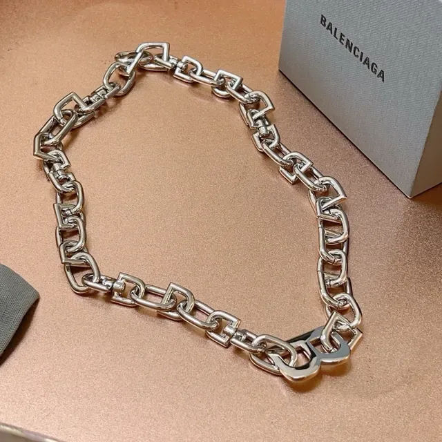 Balenciaga Defender Silver Chunky Link Chain Geometric Interlocking Links Necklace 6