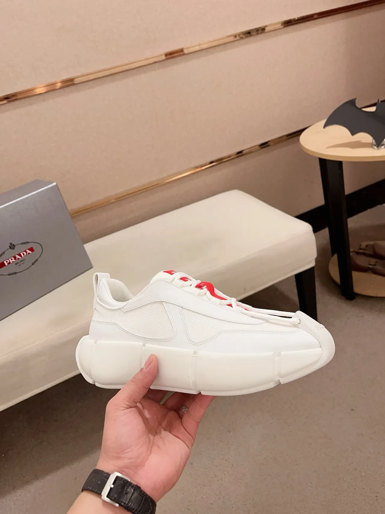 Balenciaga Defender أحذية رياضية كاجوال سميكة بيضاء وحمراء 4