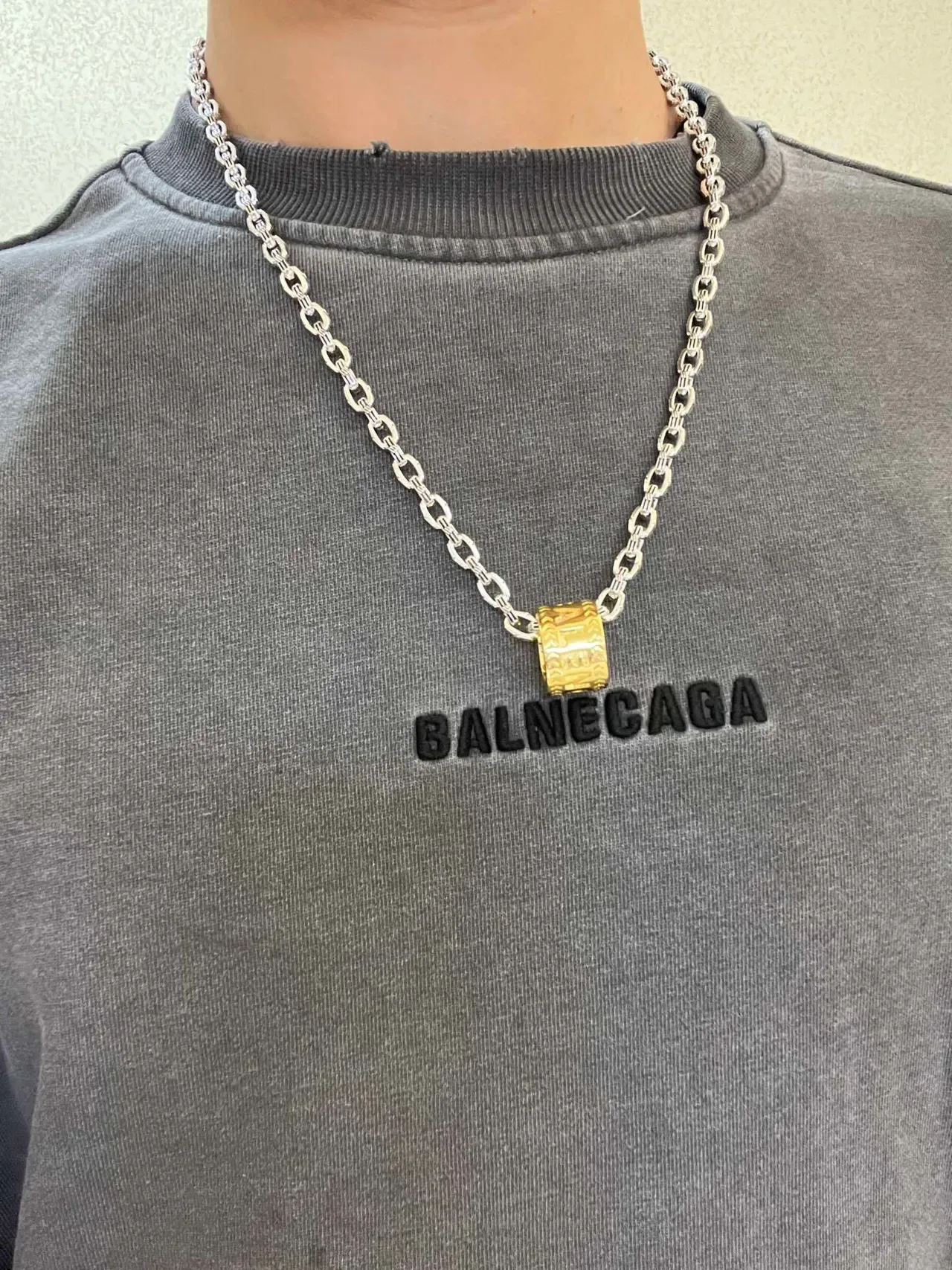 Balenciaga Pendentif Cilindre Or Chaîne Argent Collier 2