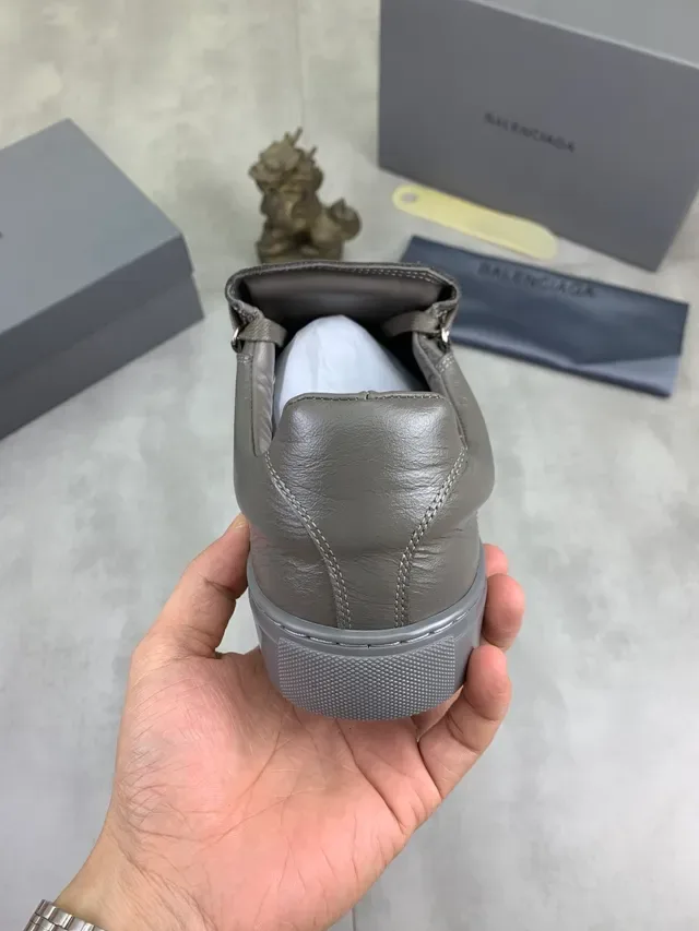 Balenciaga Le City ধাতবिक ধূসর লাইফস্টাইল স্নিকার্স 3