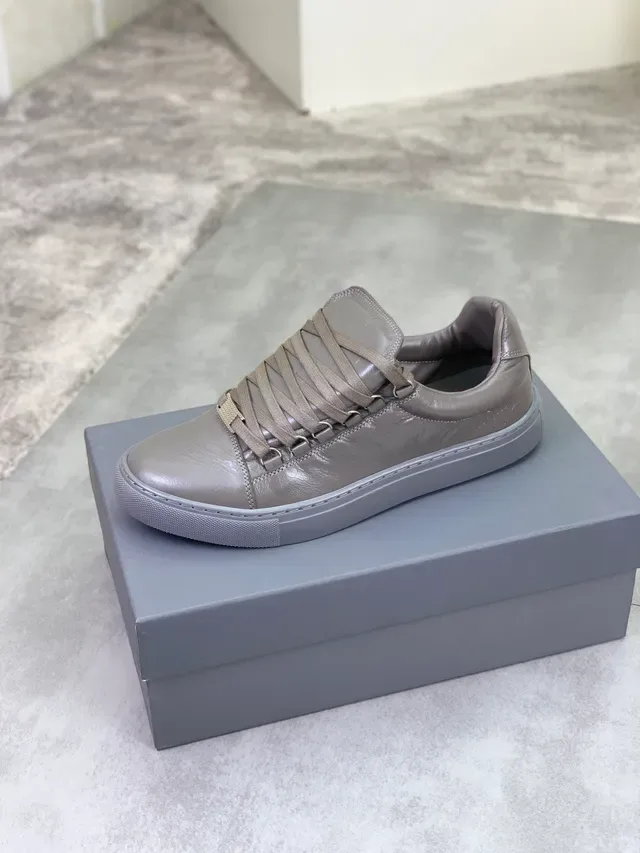 Balenciaga Le City ধাতবिक ধূসর লাইফস্টাইল স্নিকার্স 4
