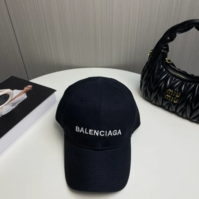 Balenciaga Logo Cap أسود أبيض بناء ستة ألواح مطرزة قبعة بيسبول 3