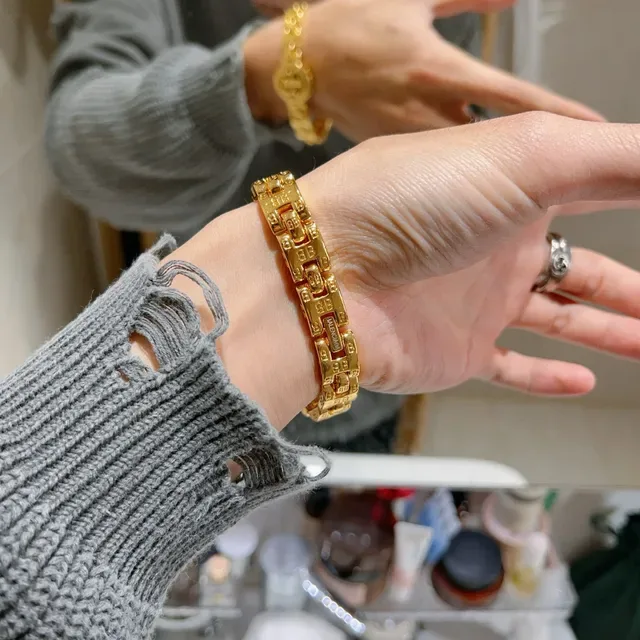 Balenciaga Logo Corrente Ouro Grossa Medalhão Centro Pulseira 6