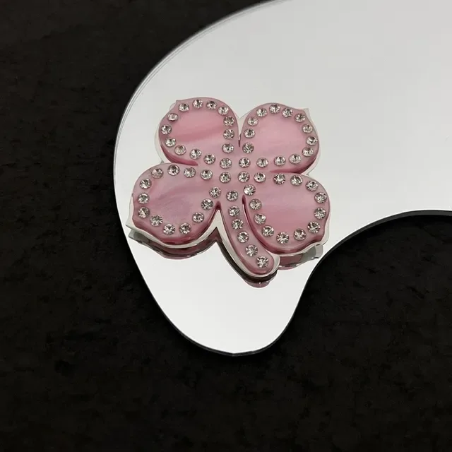 Balenciaga Broche Rosa Prata Quatro Pétalas Floral com Cristais 4
