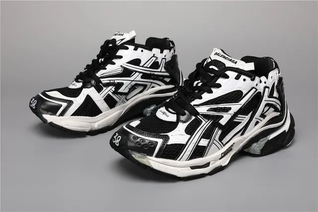 Balenciaga Runner Chaussures noires et blanches chunky 5