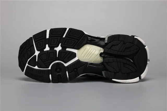 Balenciaga Runner Chaussures noires et blanches chunky 6