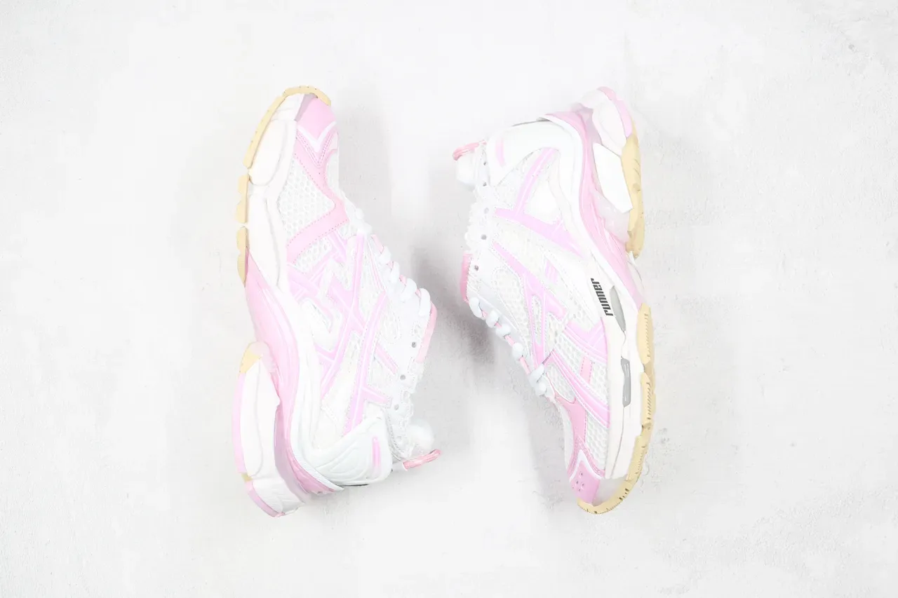 Balenciaga Runner حذاء رياضي أبيض ووردي chunky 2