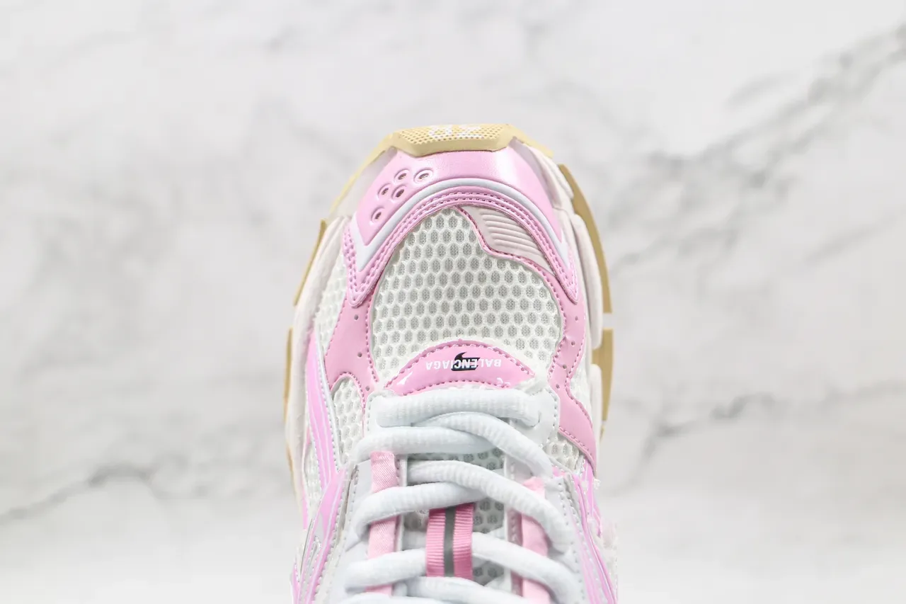 Balenciaga Runner حذاء رياضي أبيض ووردي chunky 6