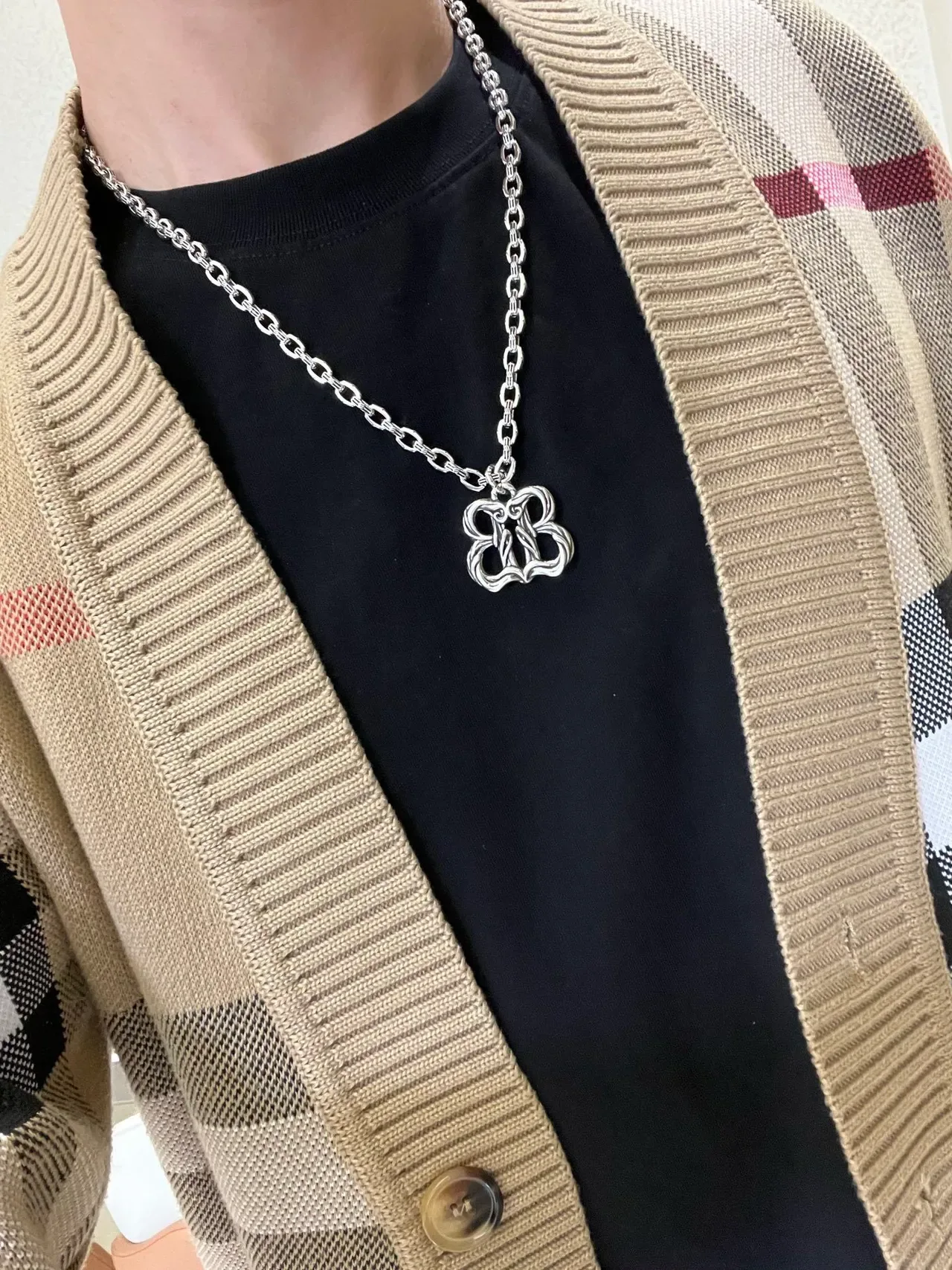 Balenciaga Pendentif Floral Sculptural en Argent 2