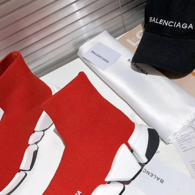 Balenciaga Speed Trainer rouge blanc noir sneakers lifestyle 5