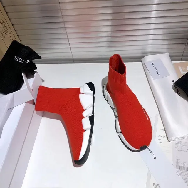 Balenciaga Speed Trainer rouge blanc noir sneakers lifestyle 7