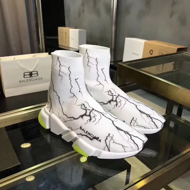 Balenciaga Speed Trainer branco e amarelo upper de malha tricô impressão de mármore craquelé tênis lifestyle 2