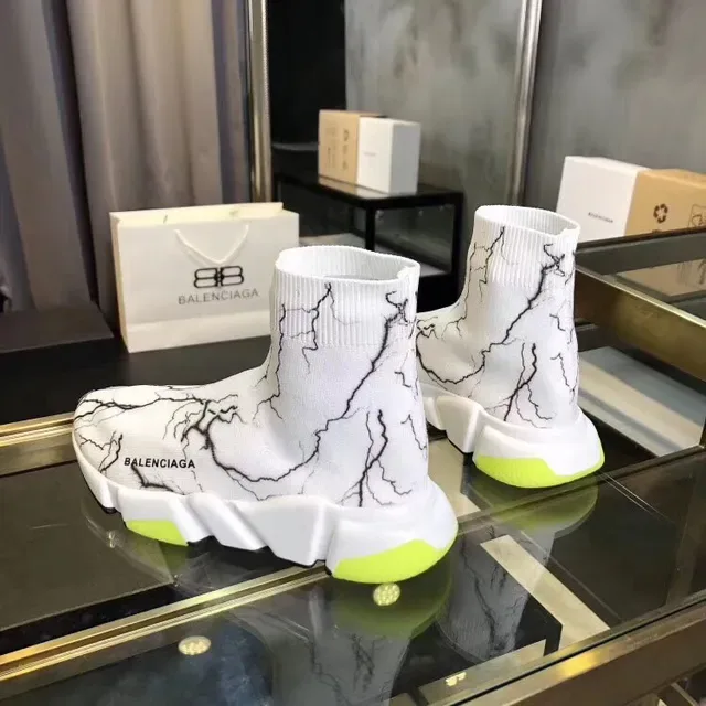 Balenciaga Speed Trainer branco e amarelo upper de malha tricô impressão de mármore craquelé tênis lifestyle 3