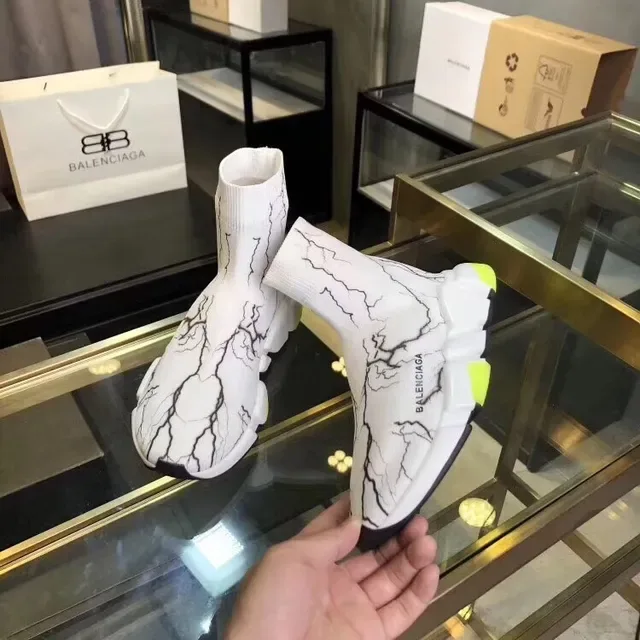 Balenciaga Speed Trainer branco e amarelo upper de malha tricô impressão de mármore craquelé tênis lifestyle 5