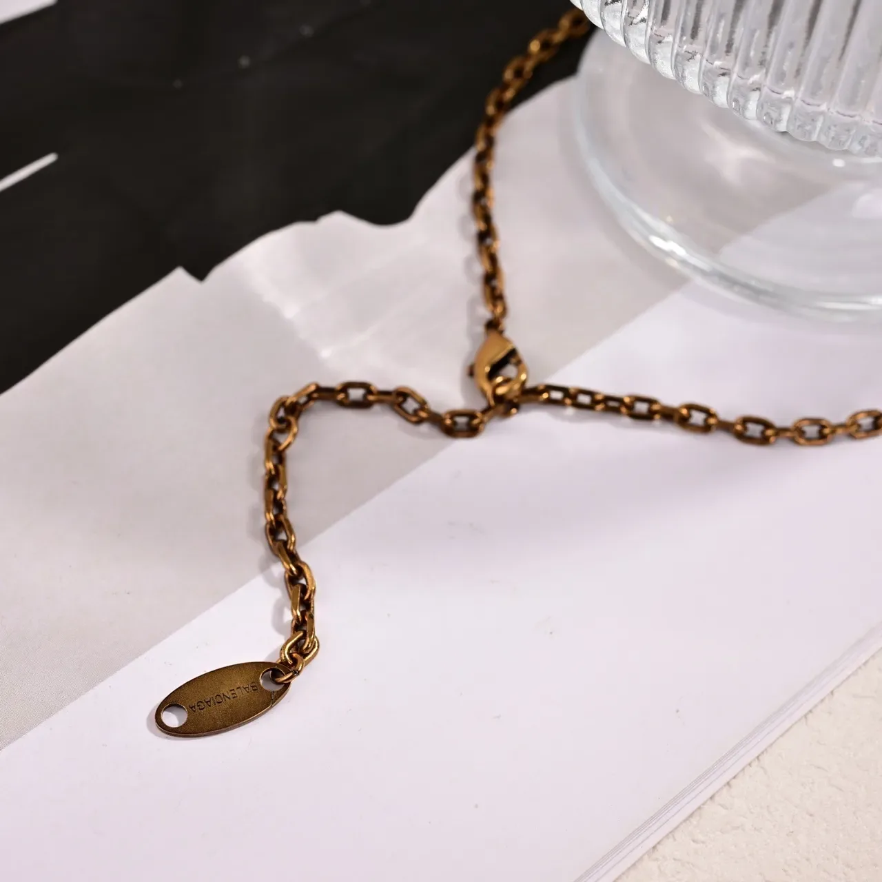 Balenciaga Collier Pendentif Épée Métal Doré 4