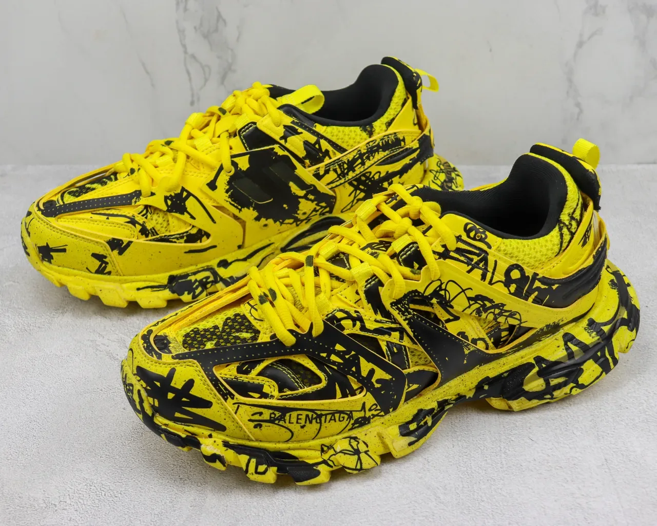 Balenciaga Track Trainer Jaune Noir Graffiti Print Chunky Sneakers 4