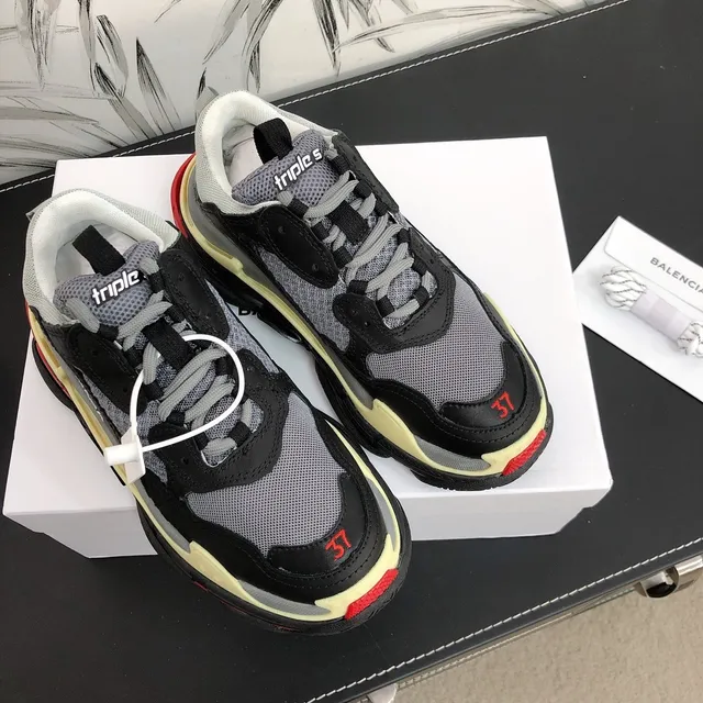 Balenciaga Triple S Noir Gris Rouge Crème Sneakers Chunky 2