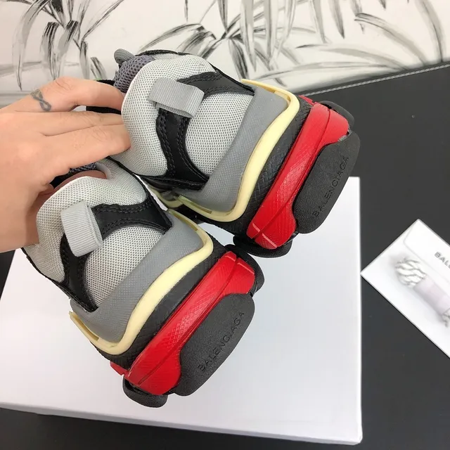 Balenciaga Triple S Noir Gris Rouge Crème Sneakers Chunky 4