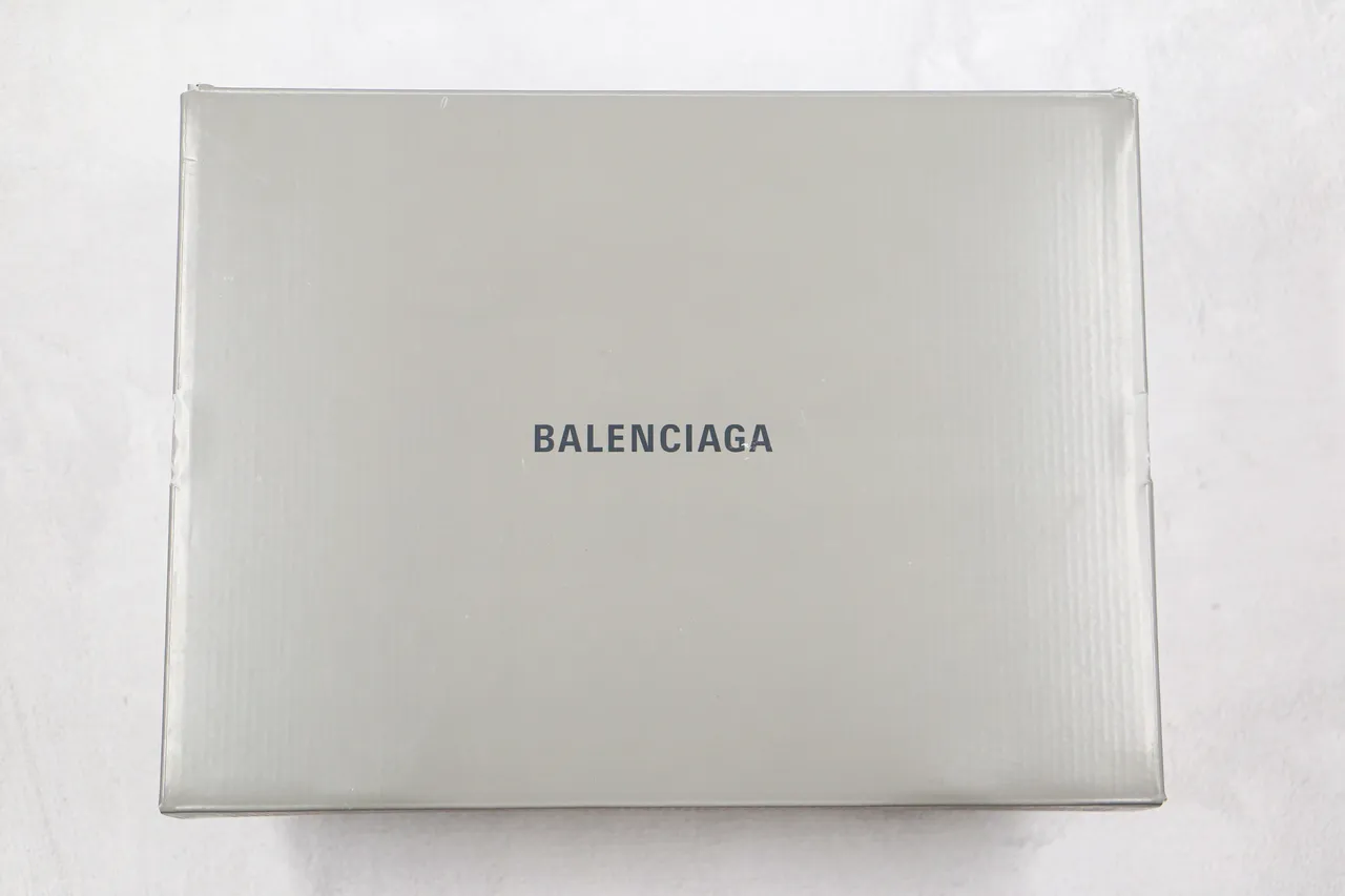 Balenciaga Triple S Off-White tênis chunky 9