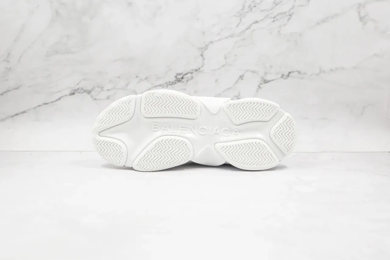Balenciaga Triple S Chaussures Chunky Blanches et Grises 3