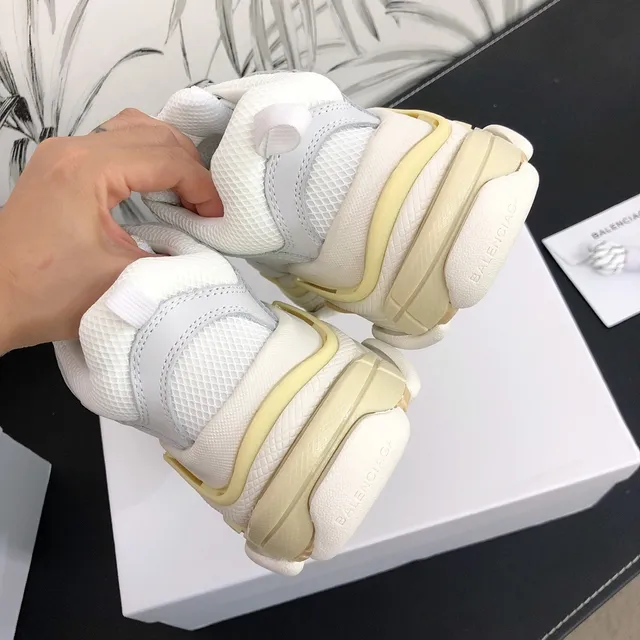 Balenciaga Triple S حذاء رياضي سميك أبيض رمادي أصفر 4