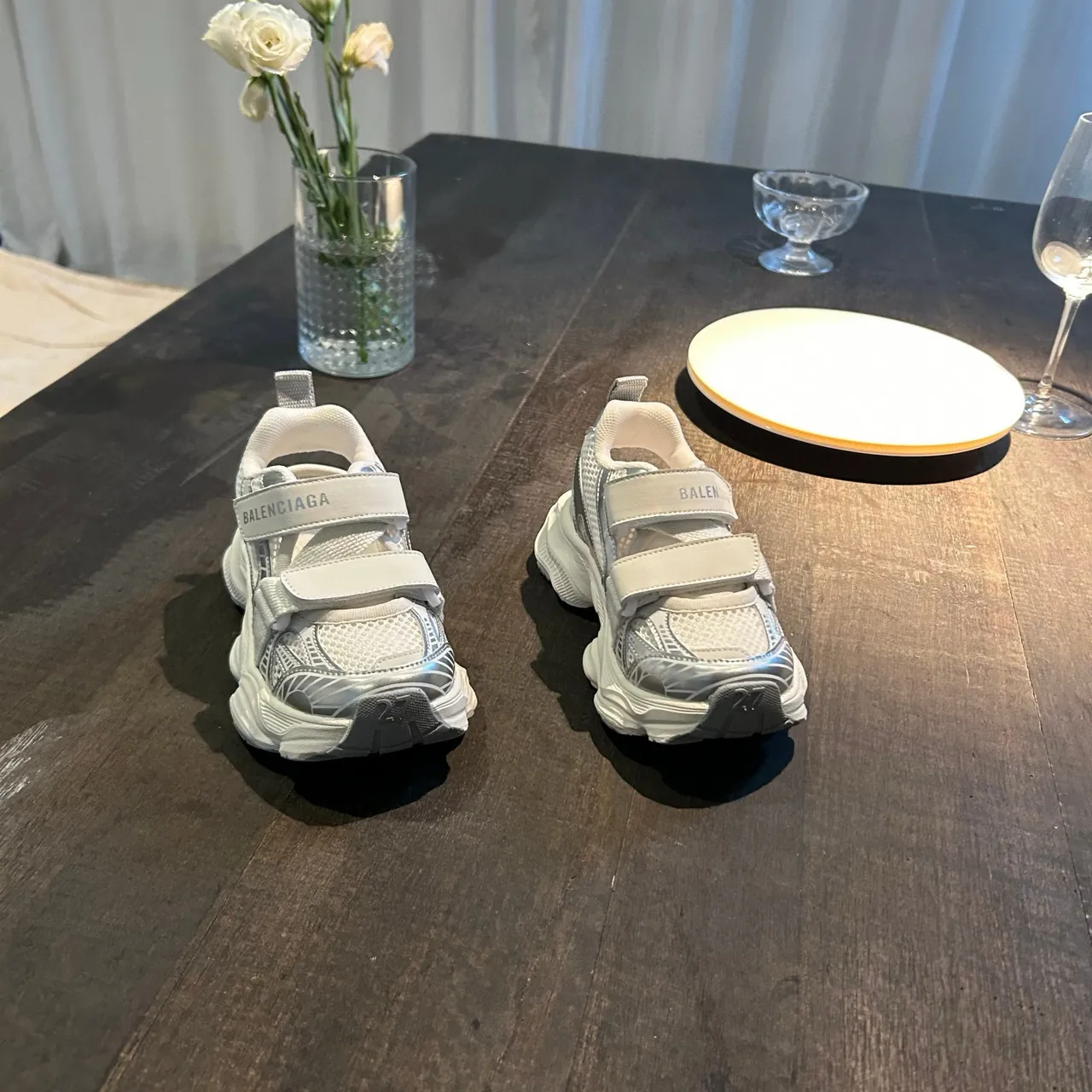 Balenciaga sneakers blanches à semelle rose, upper en maille, chunky sneakers 6