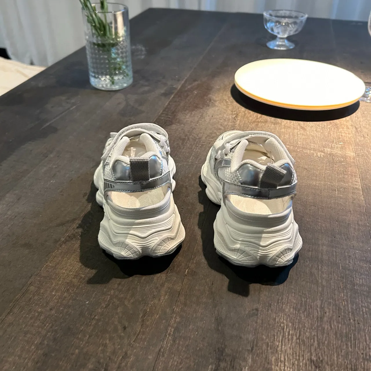 Balenciaga sneakers blanches à semelle rose, upper en maille, chunky sneakers 9
