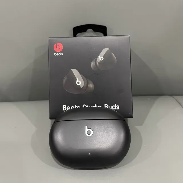 Beats Studio Buds Black Red White TWS Earbuds 7