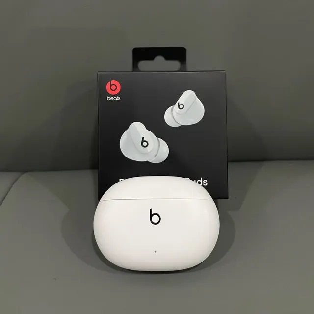 Beats Studio Buds Black Red White TWS Earbuds 9