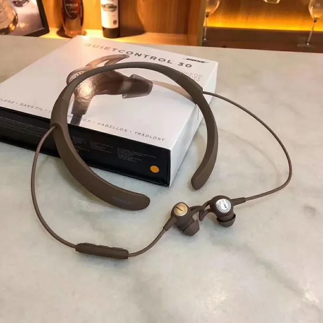 Bose QuietControl 30 Black Wireless Sports Earphones 12