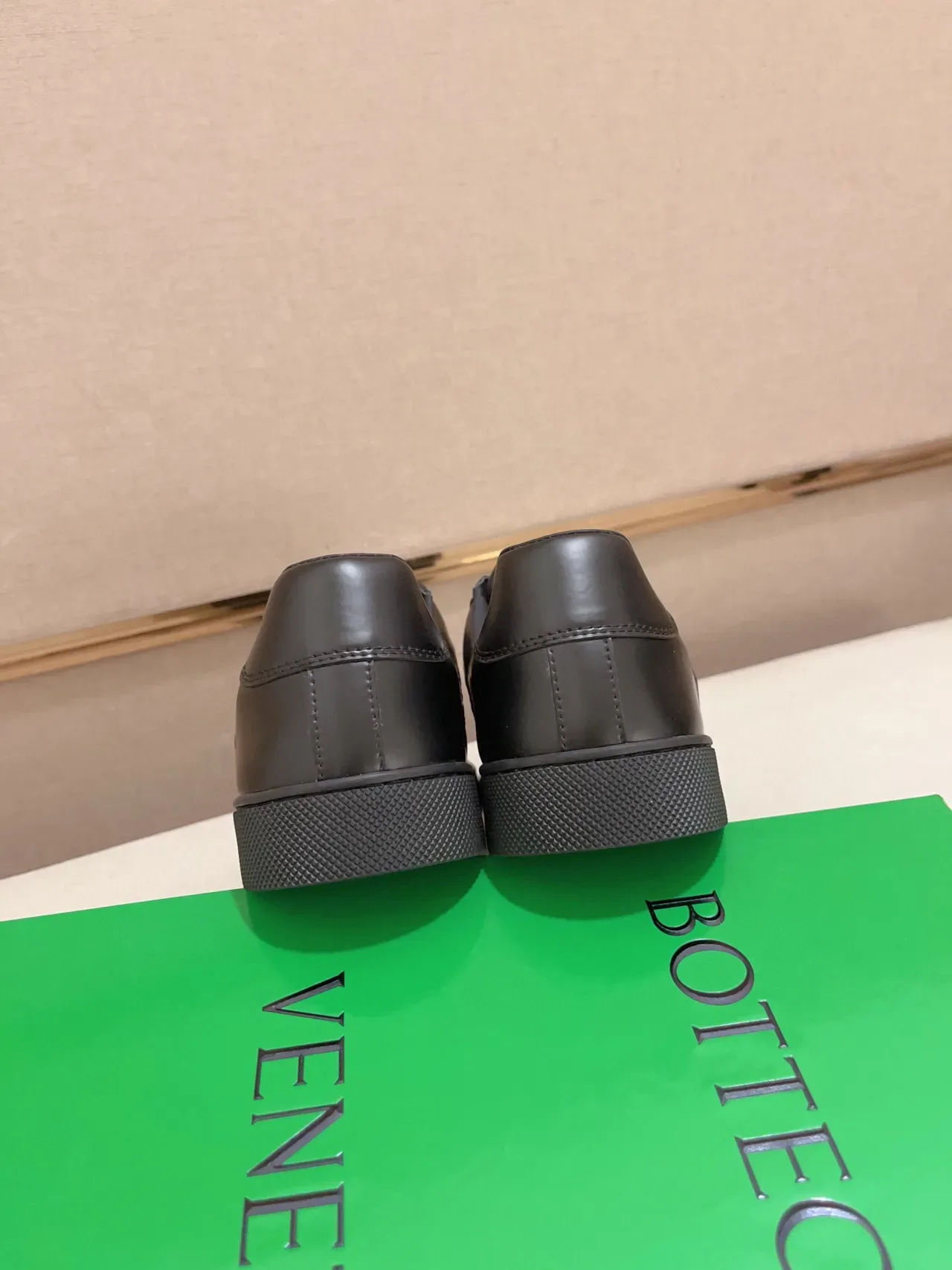 Bottega Veneta Cassette Noir Intrecciato Cuir Tressé Sneaker Lifestyle 8