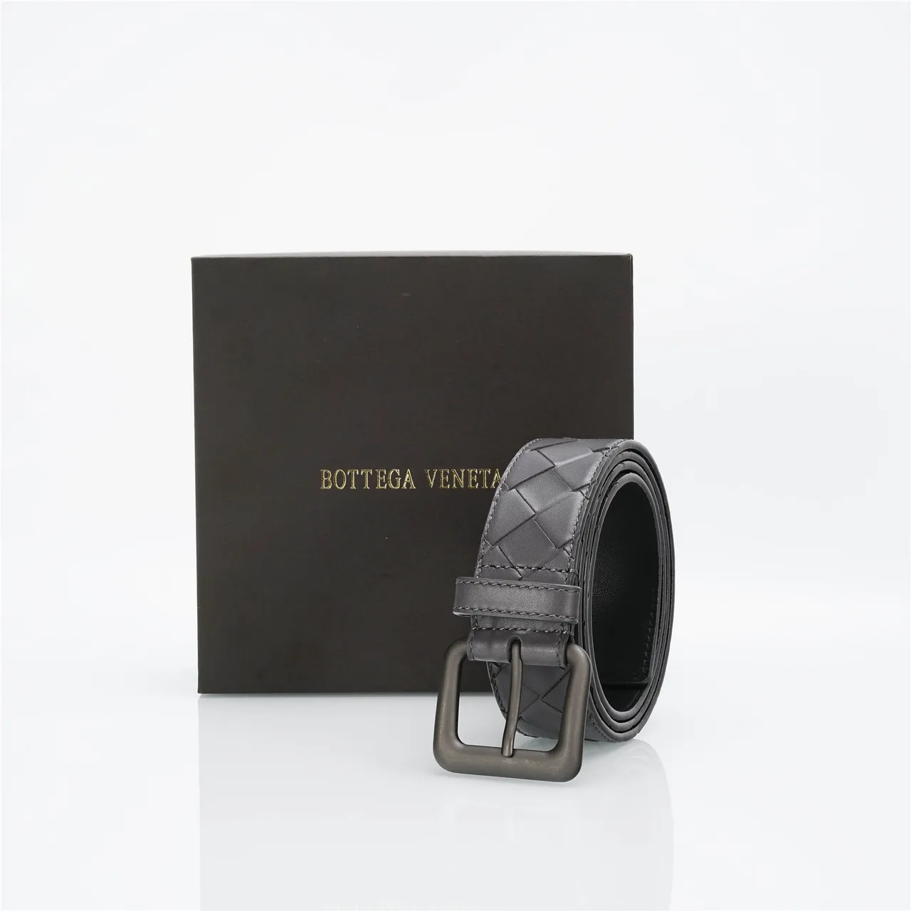 Bottega Veneta Cassette Intrecciato Ceinture en cuir gris 6