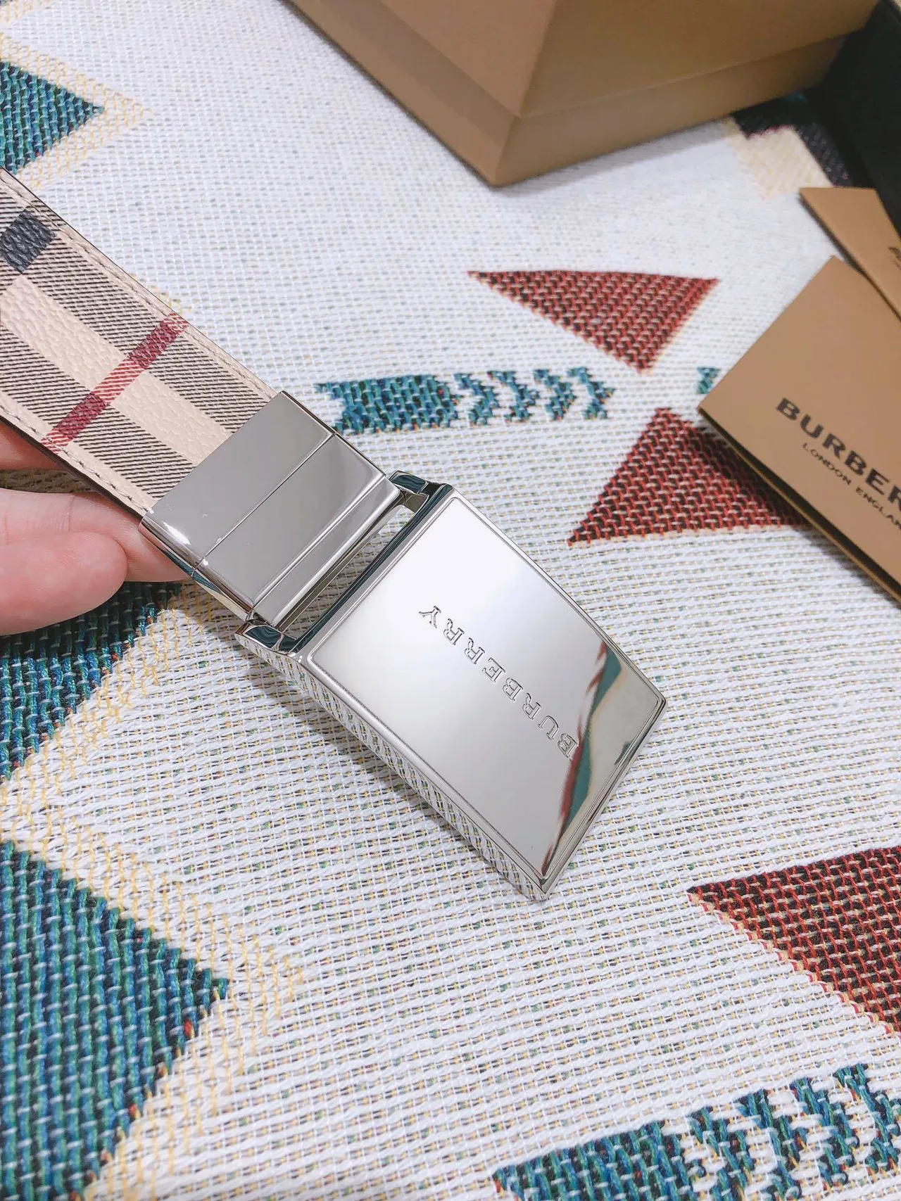 Burberry Beige Black Classic Check Pattern Polished Rectangular Buckle Leather Belt 6
