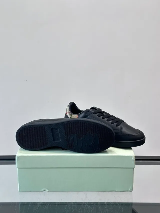 Burberry Chaussures Lifestyle Noir et Beige en Cuir avec Tab de Talon House Check 2