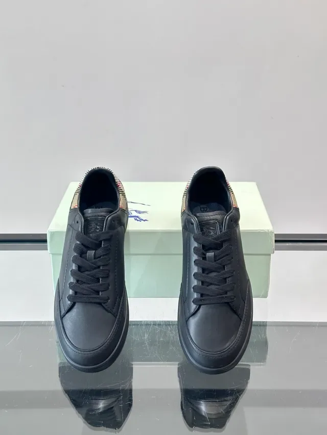 Burberry Chaussures Lifestyle Noir et Beige en Cuir avec Tab de Talon House Check 4