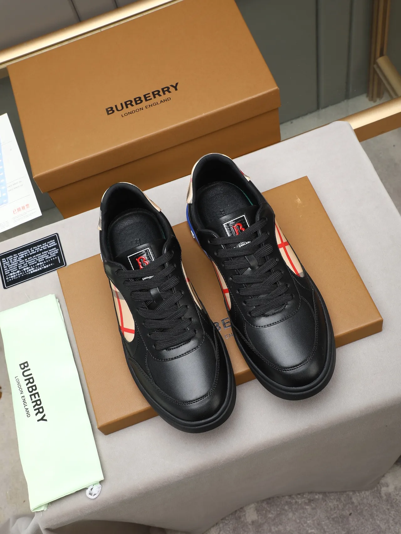 Burberry Preto Azul Couro Superior Painel de Casa Check Estilo Sneakers Lifestyle 2