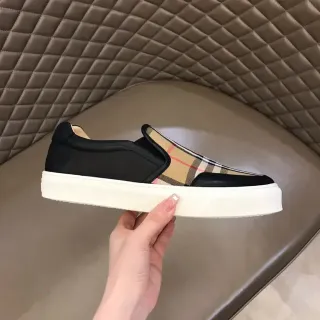 Burberry কালো বহুরঙ স্লিপ-অন প্ল্যাটফর্ম সোল লাইফস্টাইল স্নিকার