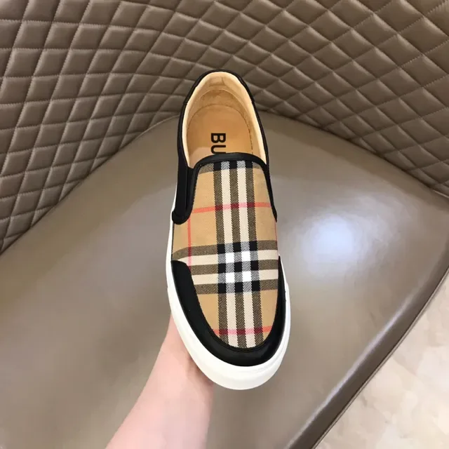 Burberry أسود متعدد الألوان Slip-On كعب المنصة أحذية رياضية نمط حياة 4
