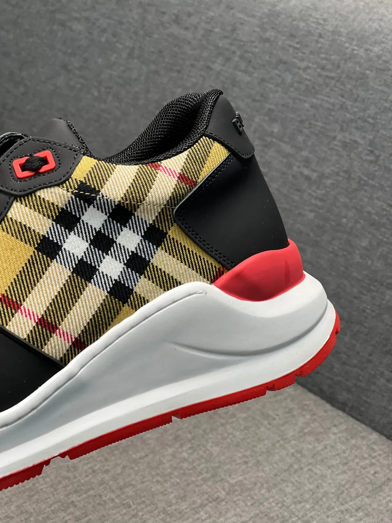 Burberry Black Red Low-Top Check-Panel Accent Chunky Sneakers 8